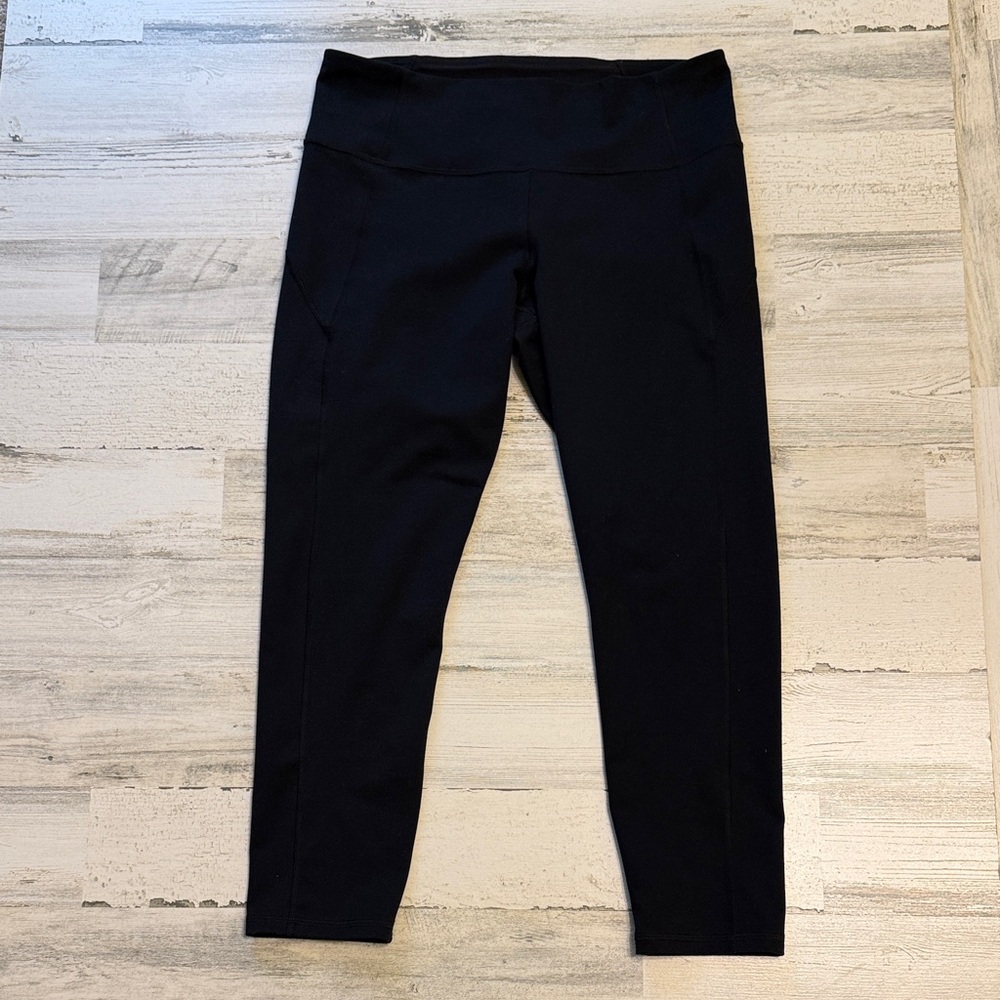 Under Armour, black leggings